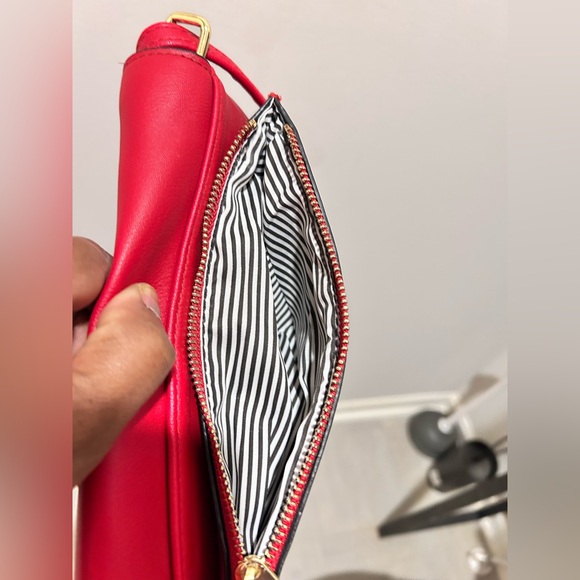 Christian Siriano Red Ladies Handbag With Double Straps - Picture 8 of 9